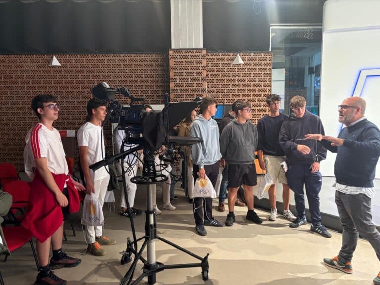 Visita a la Universidad Pontificia de Salamanca de los alumnos de 2º de bachillerato del Colegio Filipense Blanca de Castilla de Palencia
