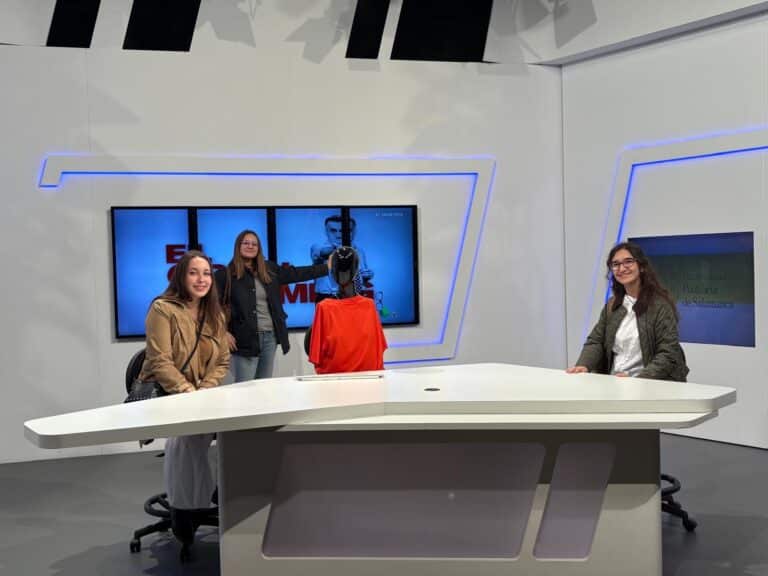 Visita a la Universidad Pontificia de Salamanca de los alumnos de 2º de bachillerato del Colegio Filipense Blanca de Castilla de Palencia