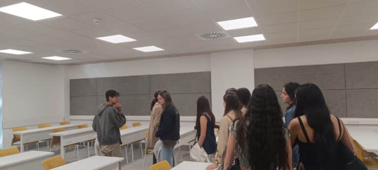 Visita a la Universidad Pontificia de Salamanca de los alumnos de 2º de bachillerato del Colegio Filipense Blanca de Castilla de Palencia