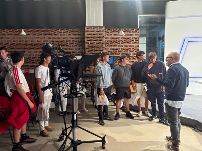 Visita a la Universidad Pontificia de Salamanca de los alumnos de 2º de bachillerato del Colegio Filipense Blanca de Castilla de Palencia