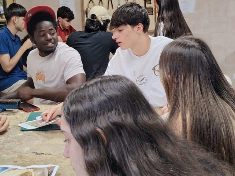 Los alumnos de 1º de bachillerato del Colegio Filipense Blanca de Castilla conocen África