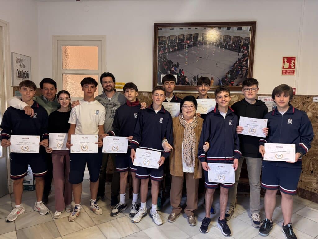 Vencedores fase escolar del Tour de Mates en Secundaria del Colegio Filipense Blanca de Castilla de Palencia