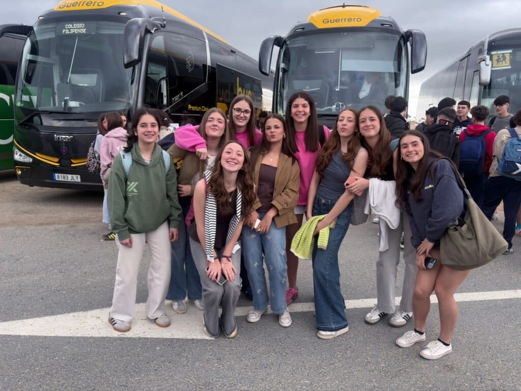 Los alumnos de 3º de la ESO del colegio Blanca de Castilla visitan Puy du Fou y Toledo.